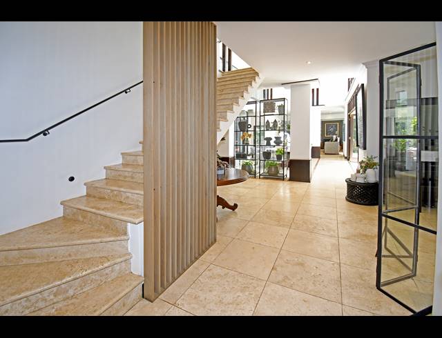 4 BEDROOM HOUSE FOR SALE IN HOUGHTON ESTATE